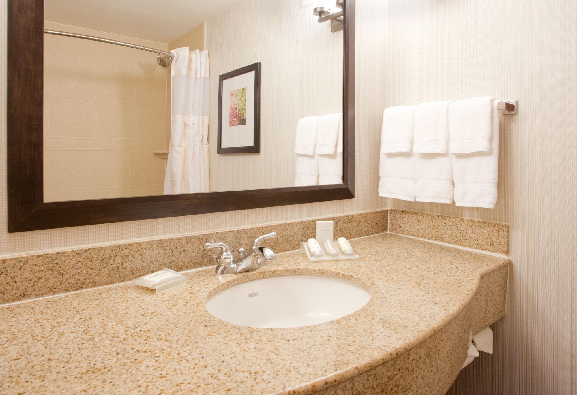 Hilton Garden Inn - Salt Lake City Airport Екстериор снимка