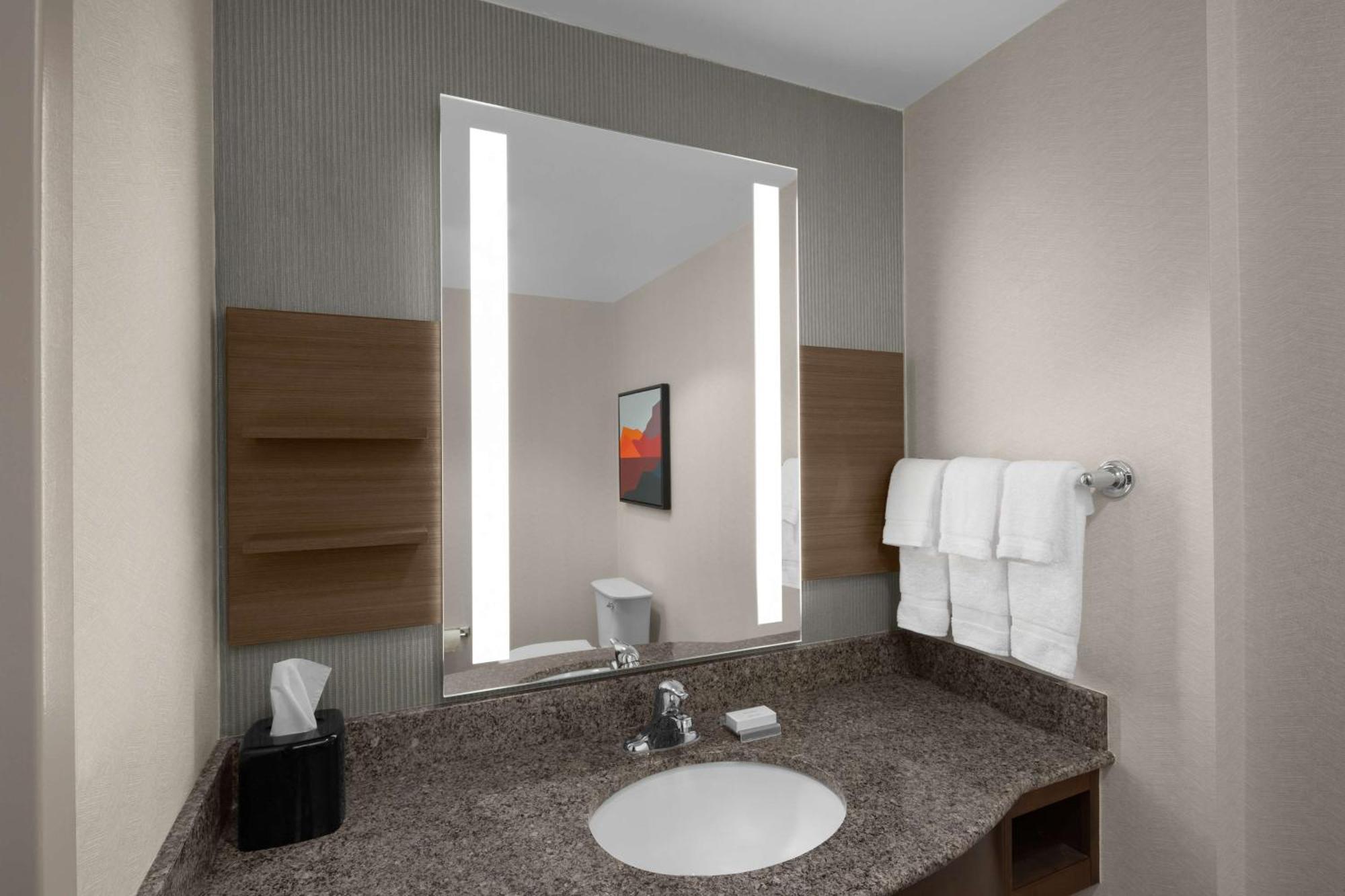 Hilton Garden Inn - Salt Lake City Airport Екстериор снимка